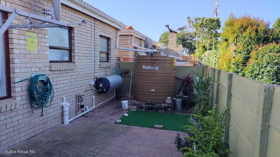 2 Bedroom Property for Sale in Ferreira Town Eastern Cape